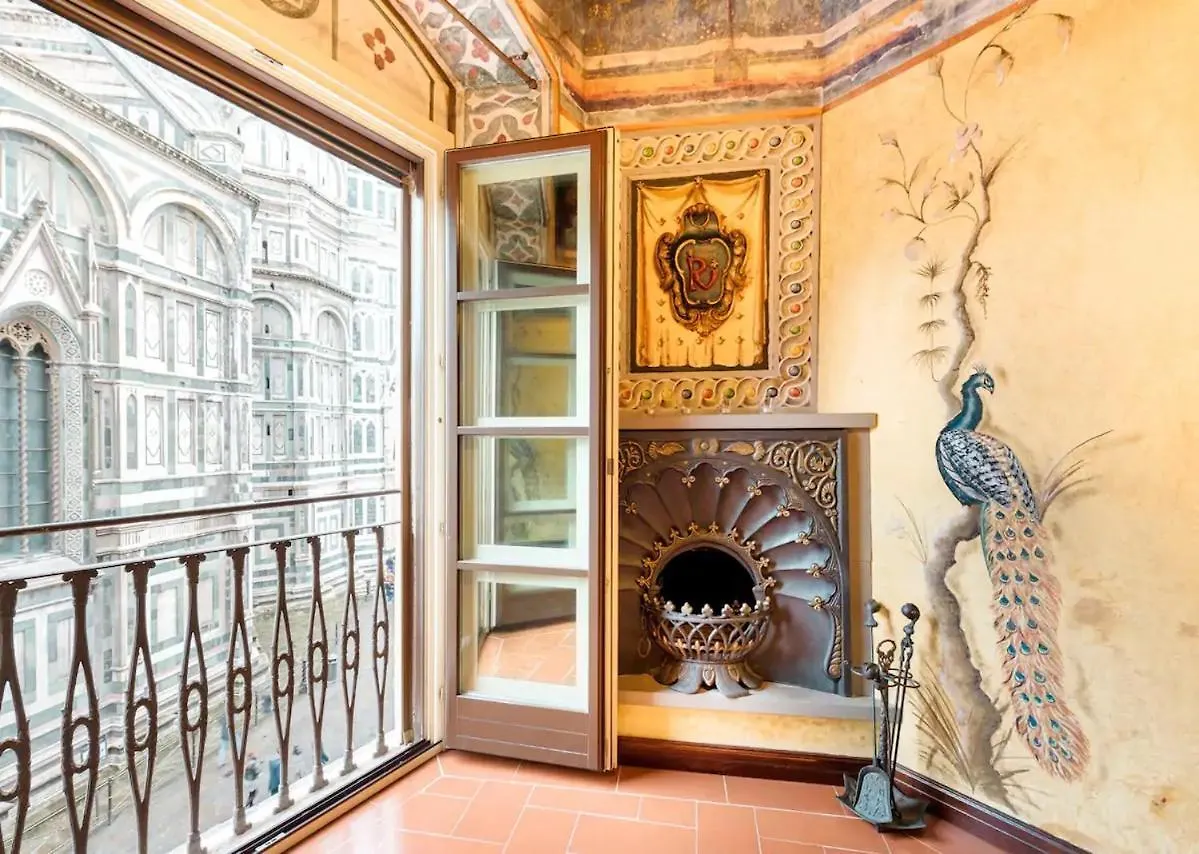 Renaissance Apartment In Historic Building With Duomo Views Florence