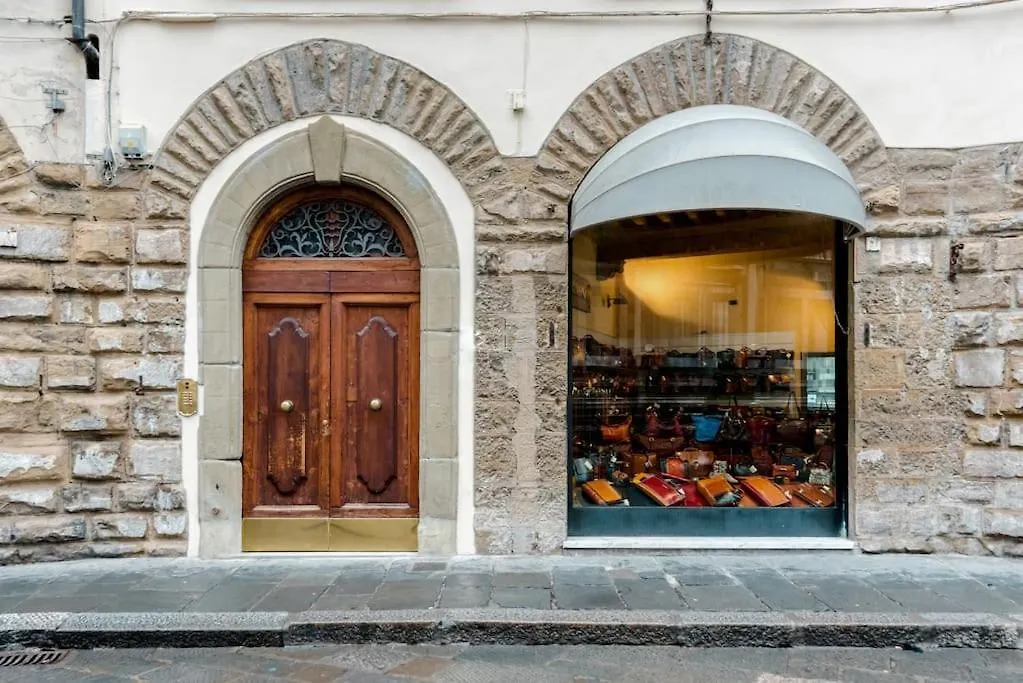 Renaissance Apartment In Historic Building With Duomo Views Florence Italy