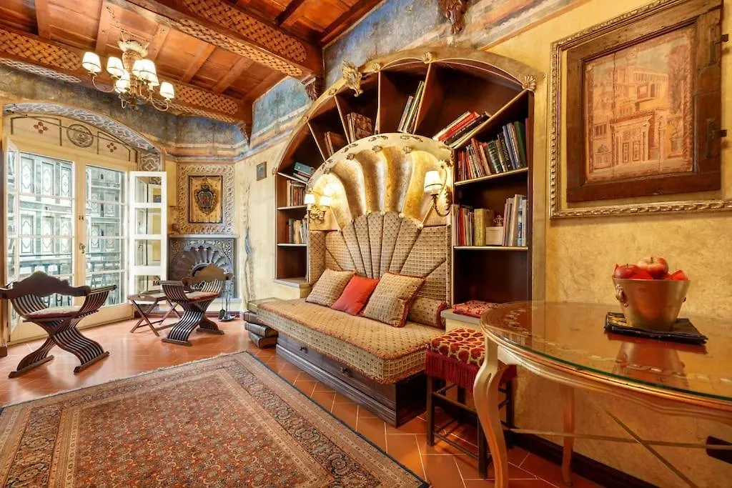 Renaissance Apartment In Historic Building With Duomo Views Florence