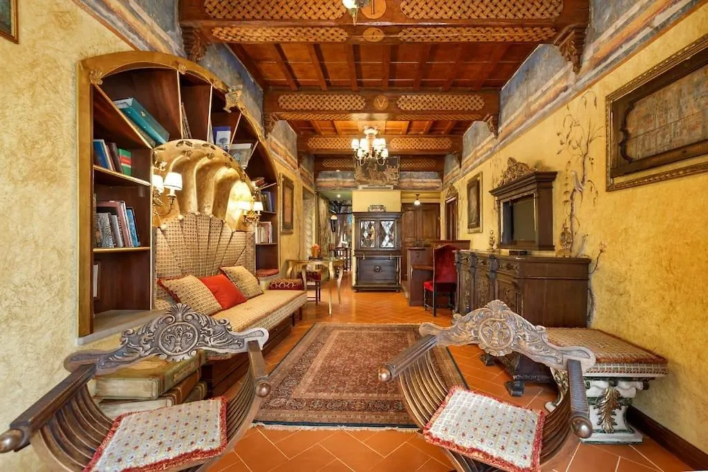 Renaissance Apartment In Historic Building With Duomo Views Florence
