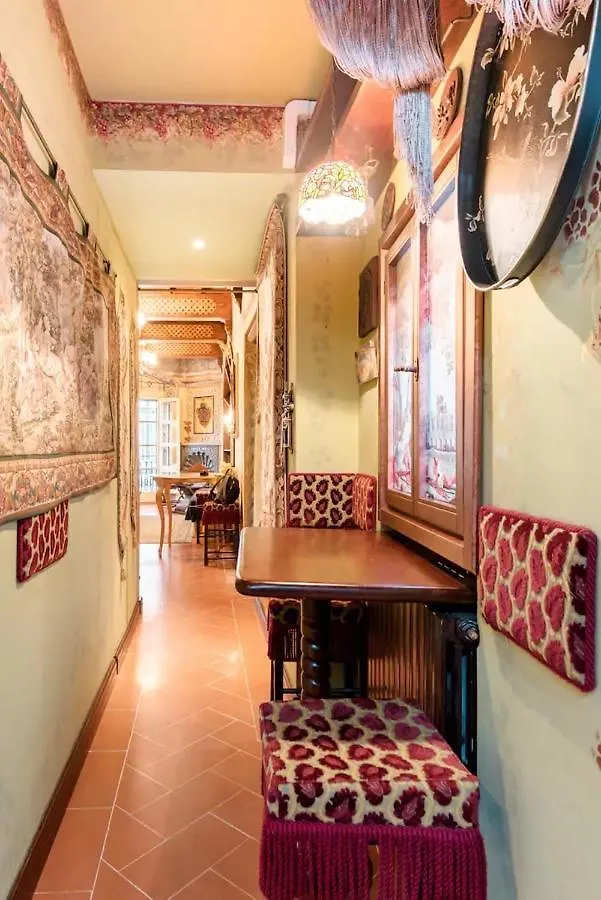 Renaissance Apartment In Historic Building With Duomo Views Firenze Italia